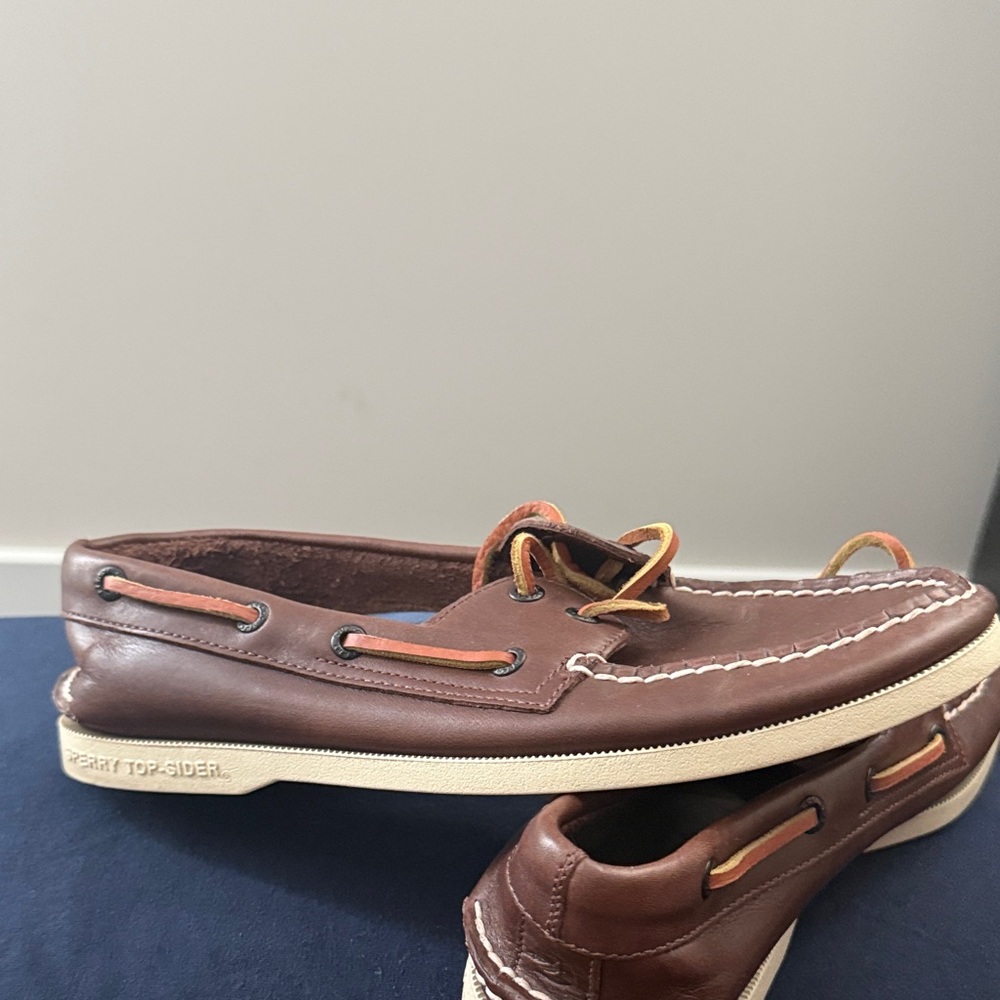Sperry Men's Brown Leather Boat Shoes - Picture 2 of 6
